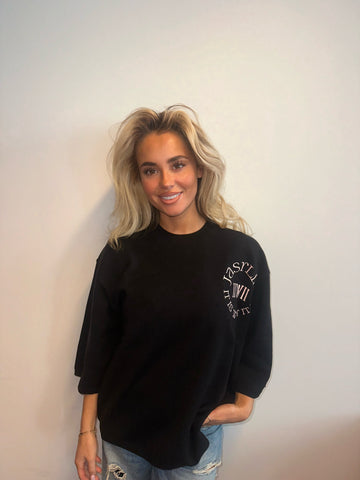 Gigi top logo - Black & soft pink