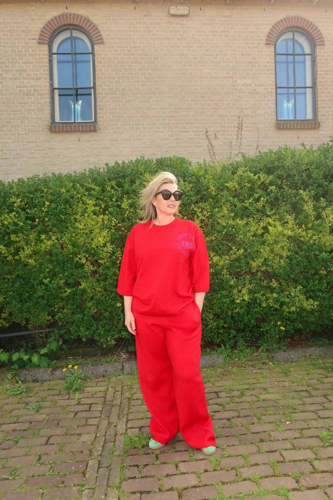 Gigi top logo - Lipstick Red & Purple